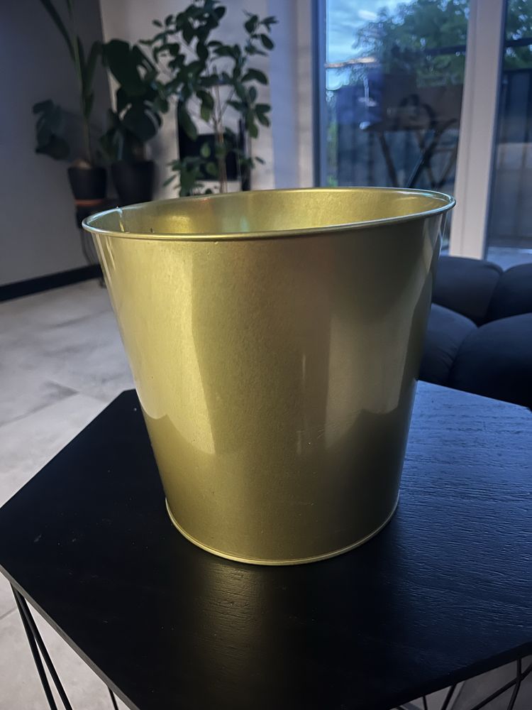 Doniczka IKEA zlota gold metal