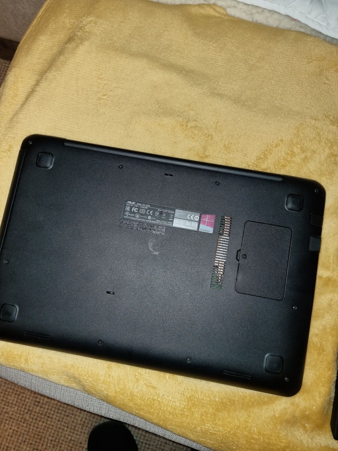 Laptop Asus 15.6 cala uszkodzony