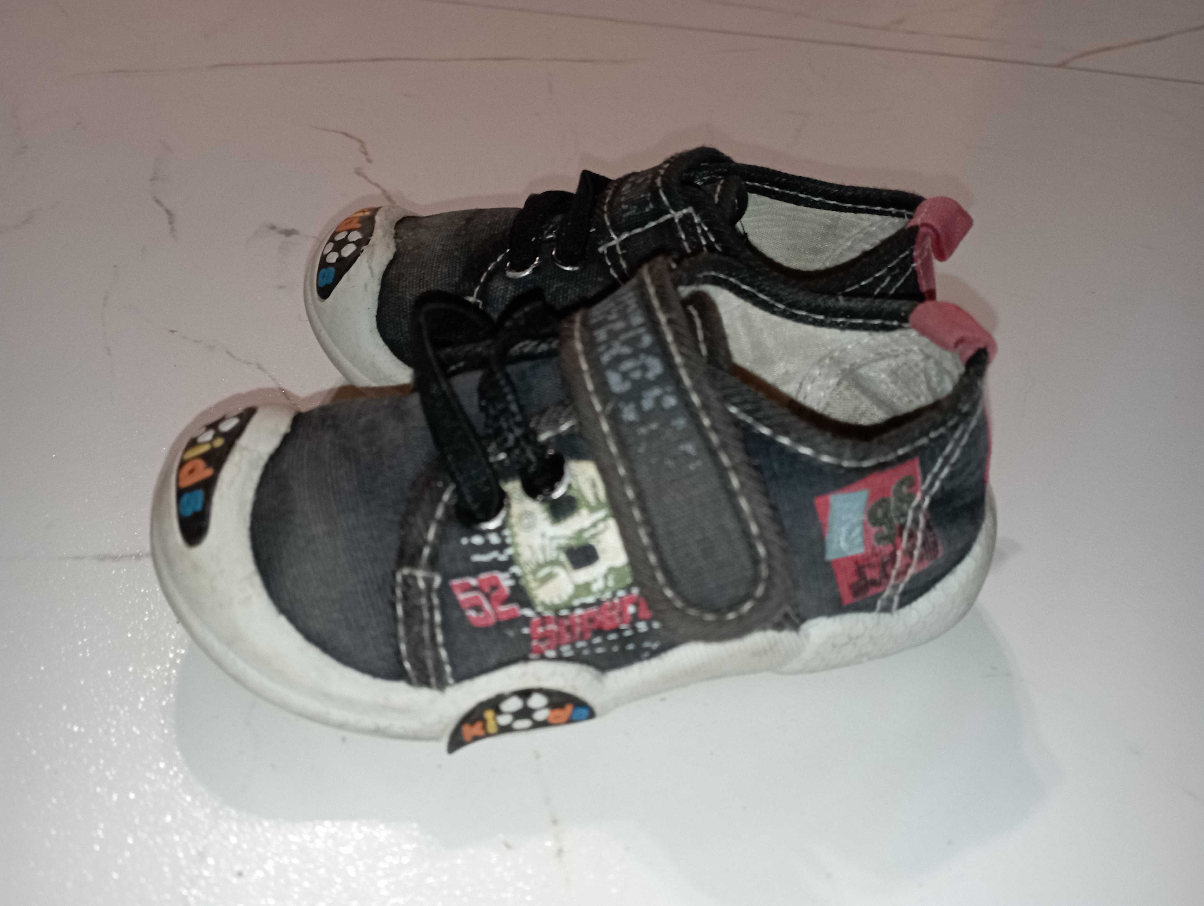 Buciki, Tenisówki po domu r. 22, wkładka 12,5cm KIDS
