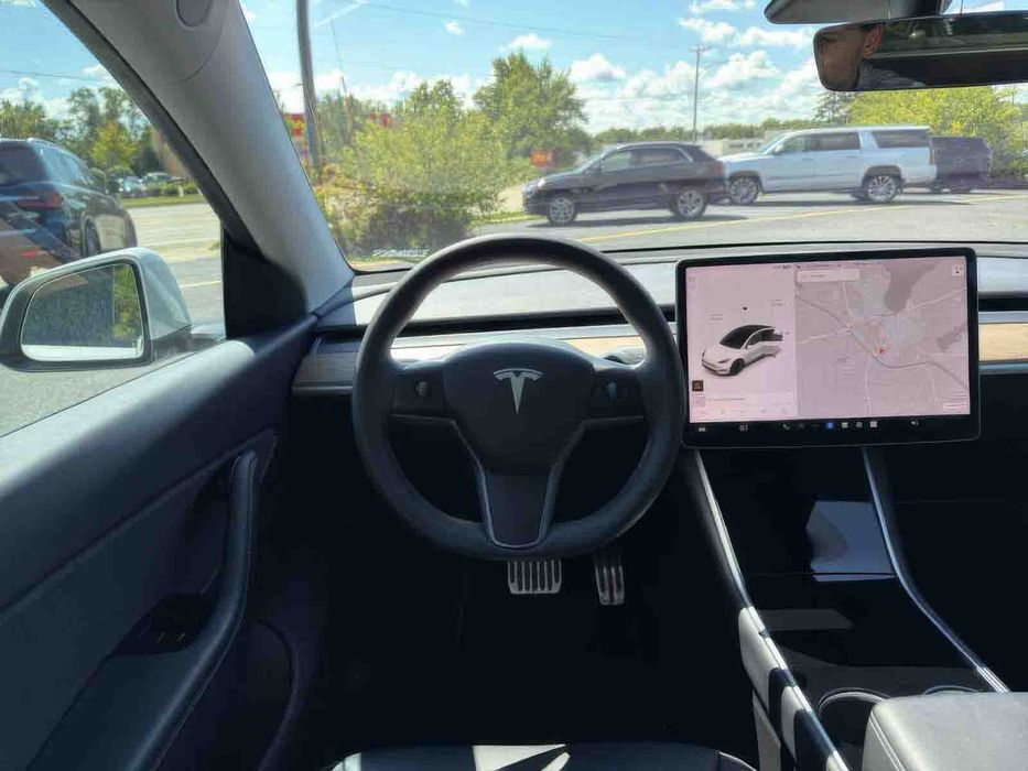 Tesla Model Y Long Range      2021