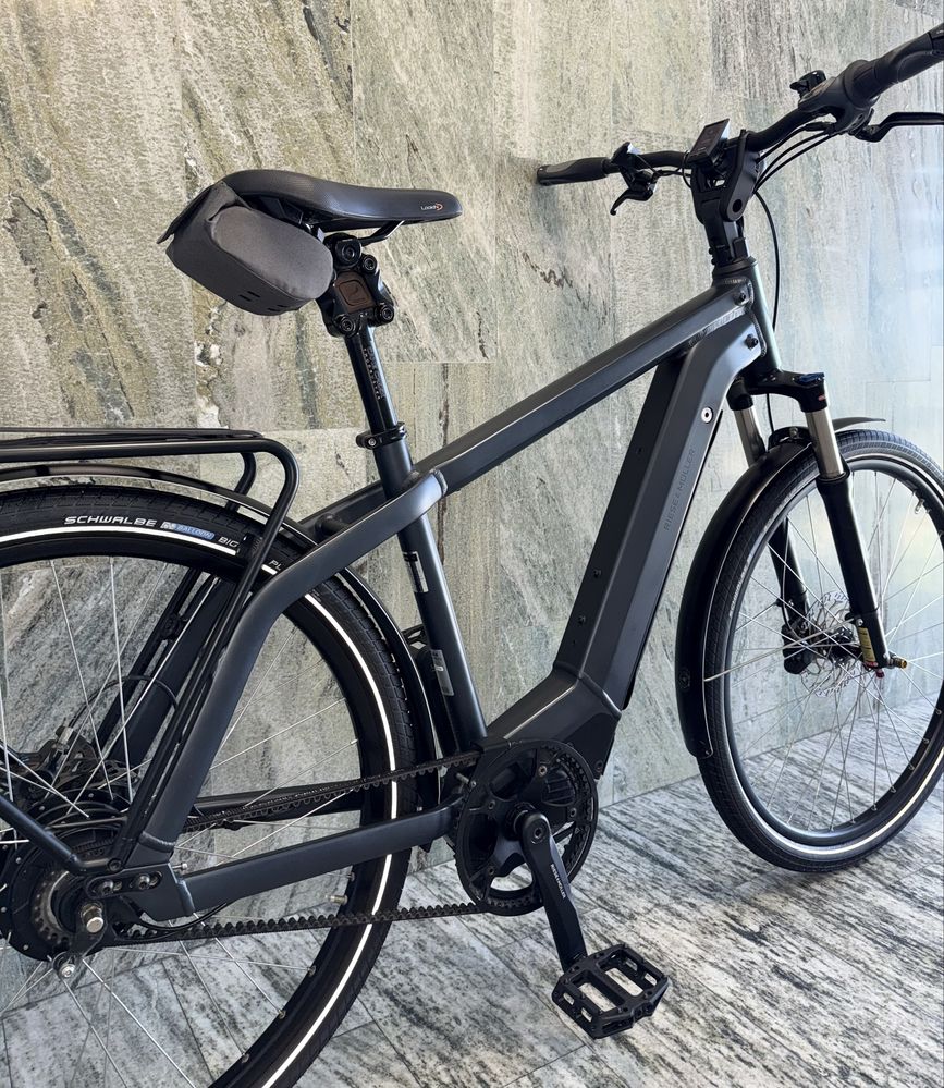 Riese & Müller Charger4 на ремені