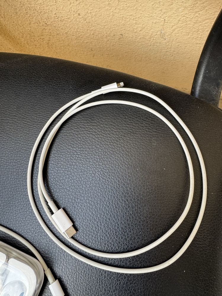 Наушники Apple iPhone EarPods lightning