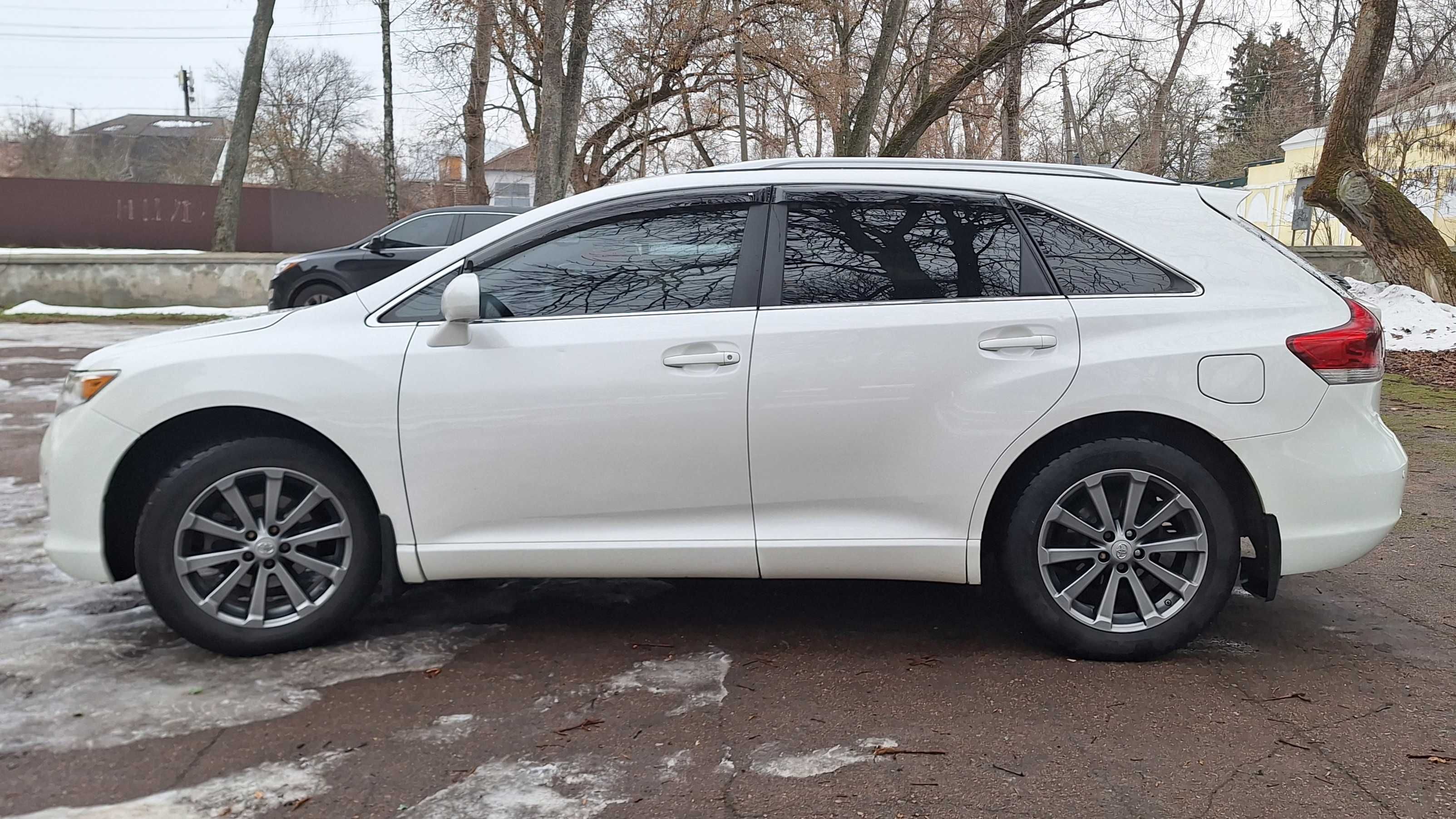 TOYOTA VENZA 2.7L газ-бензин, AWD, 2010 год.