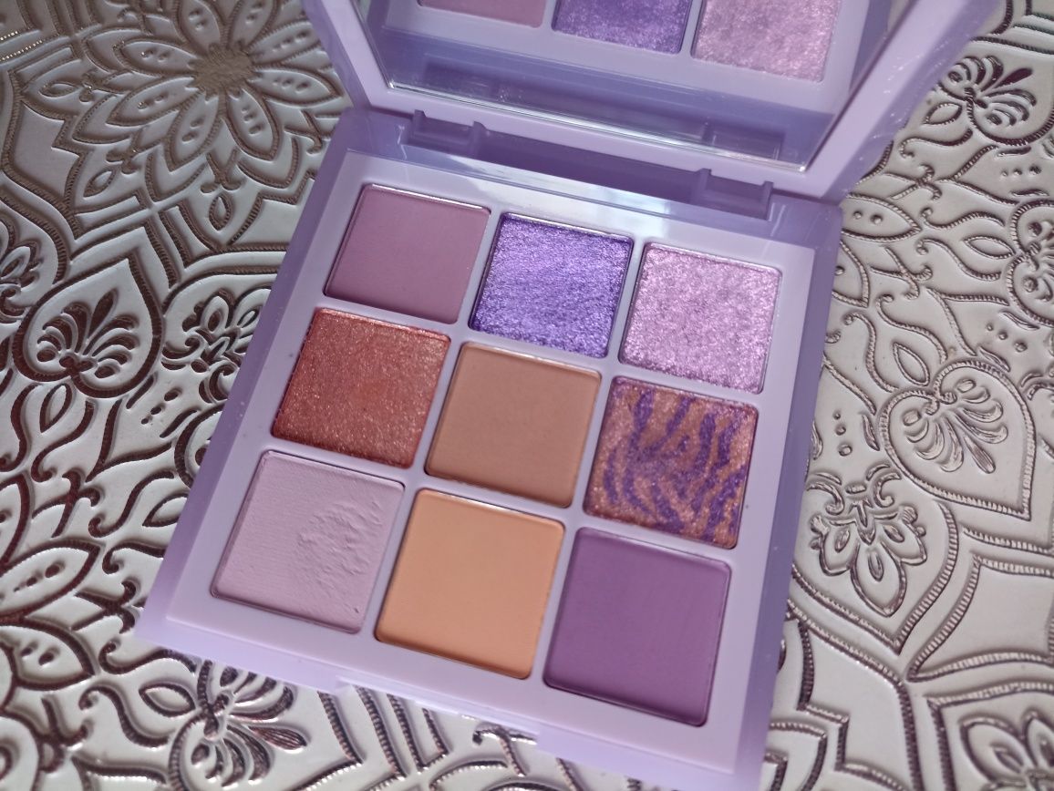Huda beauty obsession palety