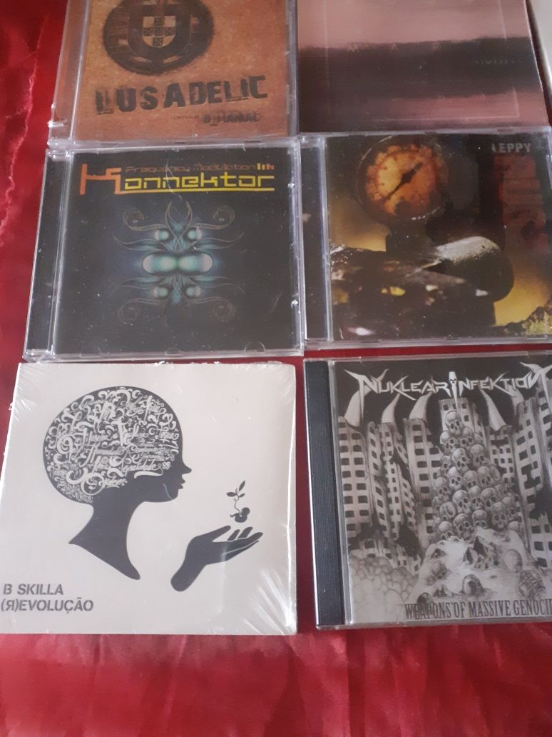 Vendo cds de música  tecno