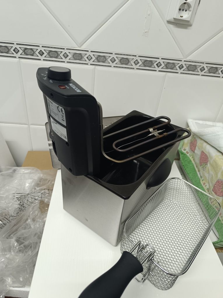 Fritadeira BECKEN usada 2X com garantia