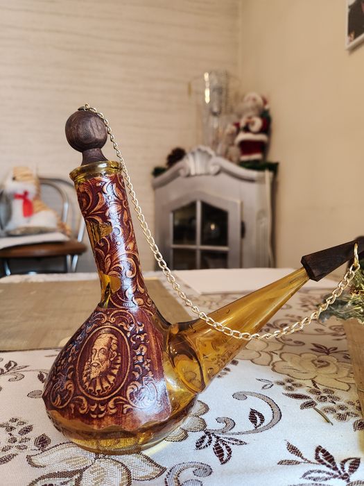 Butelka karafka w skórze