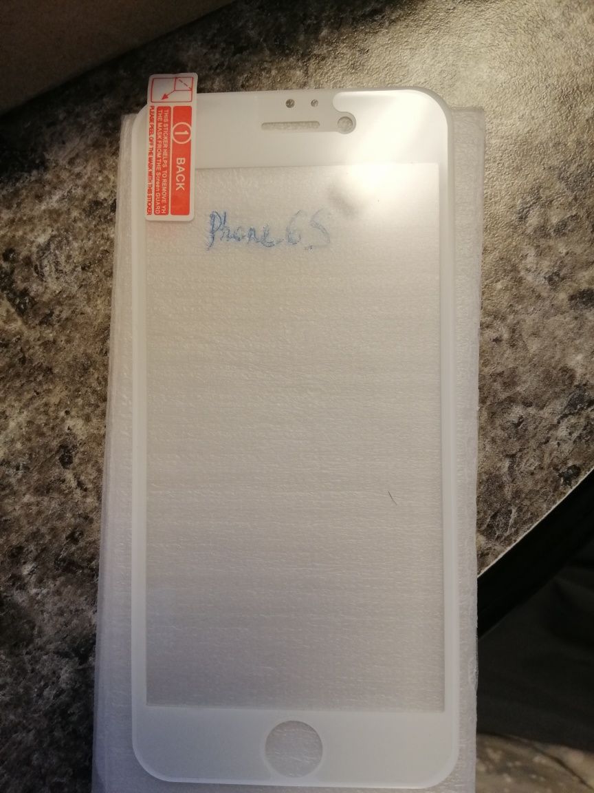 Защитное стекло на IPhone 6S