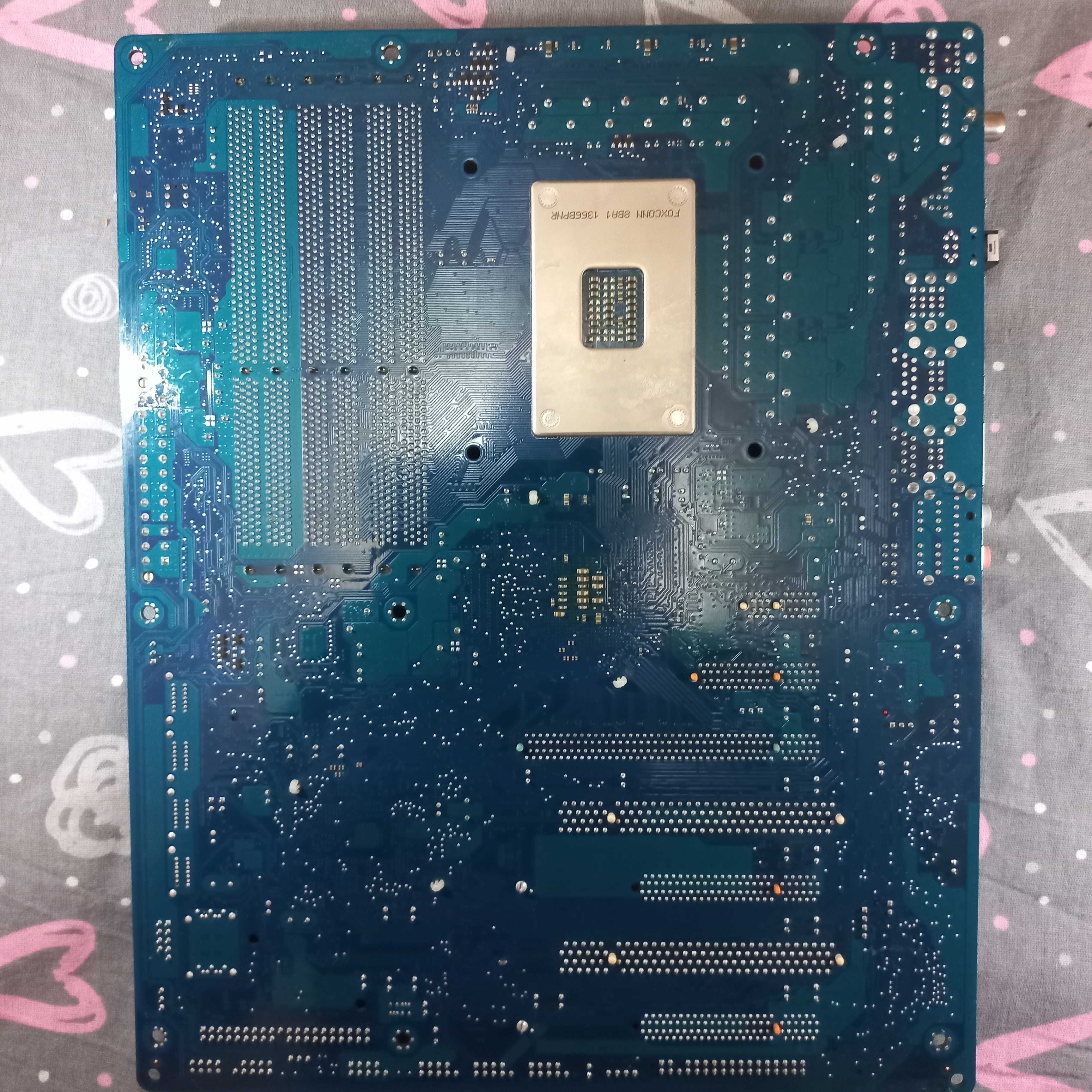 Gigabyte GA-EX58-DS4 + i7-920 + 6гб ддр3 (1366 Socket)