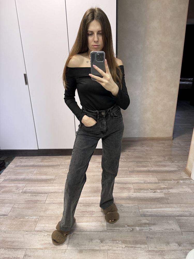 Жіночі джинси кльош