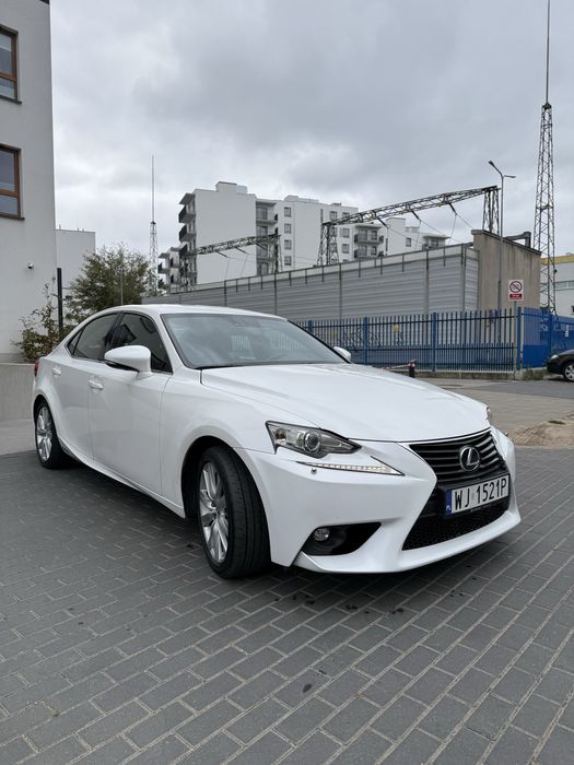 Sprzedam lexus is300h Hybryda Polski salon
