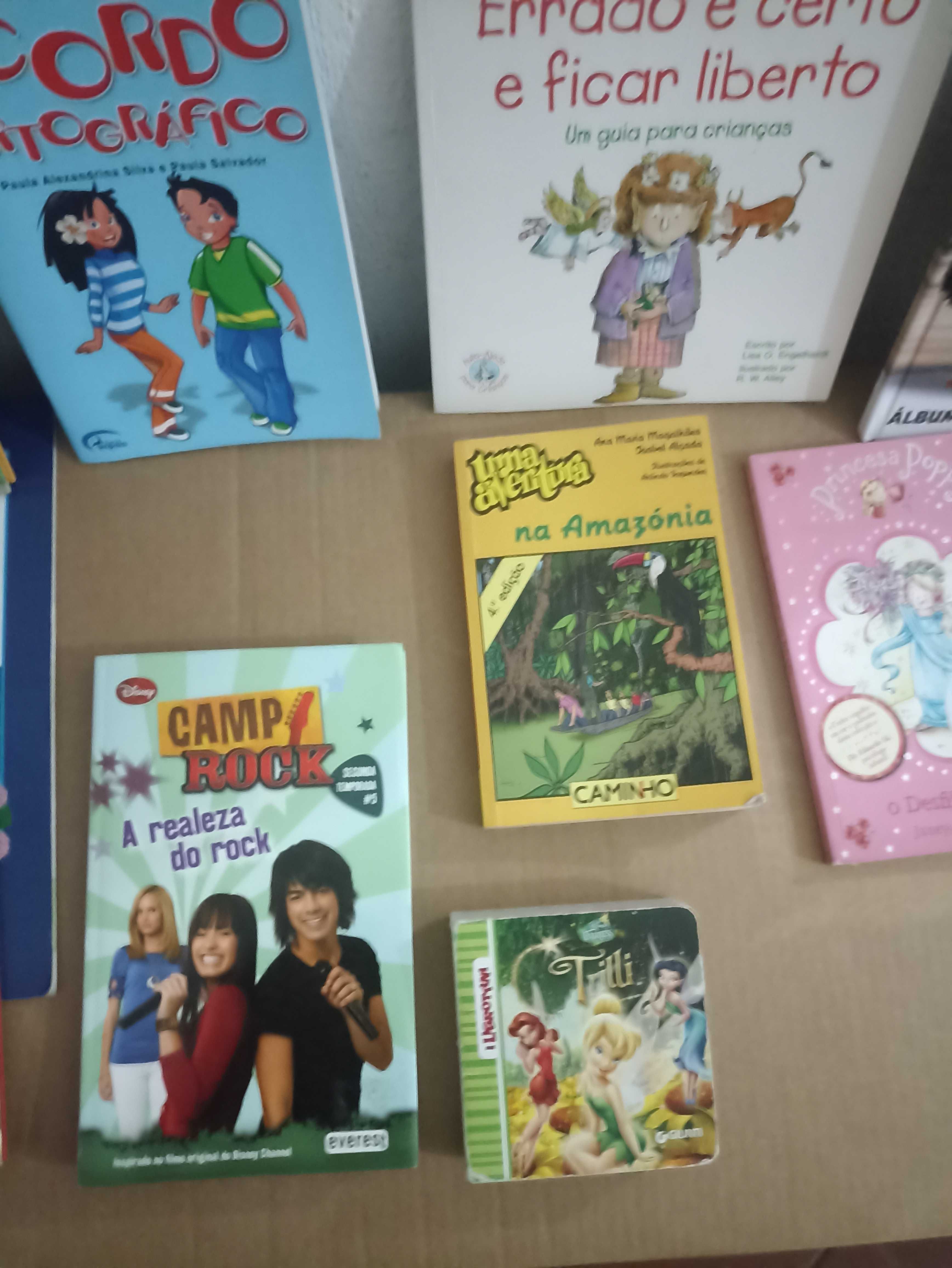 Livros infantis variados