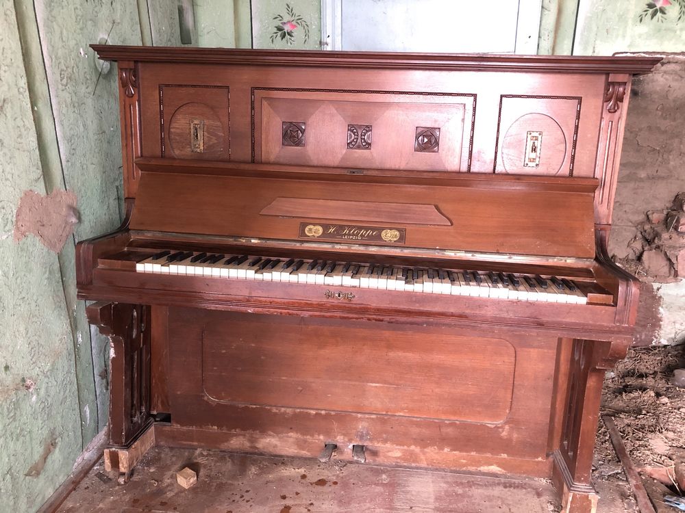 Піаніно фортепіано рояль антикваріат 1882