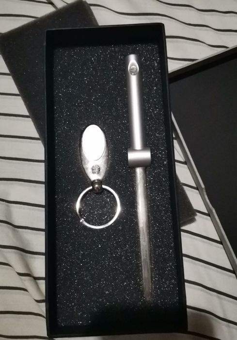 Porta chaves e faca de cortar papel