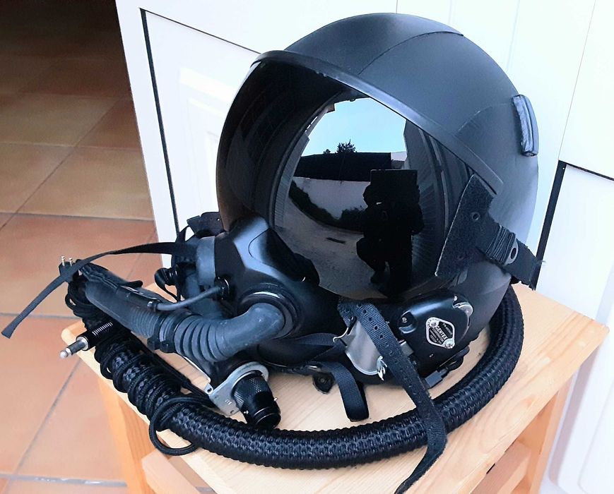 Capacete Militar Combate Antigo+Máscara Oxigénio MBU-20/P  - 2000€