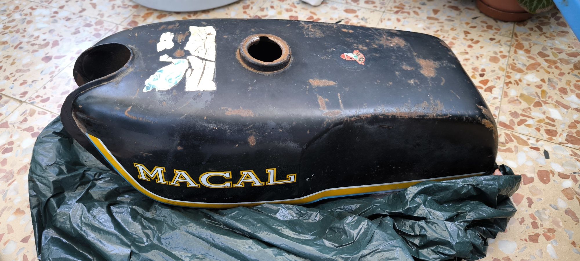 Material Am6/Macal