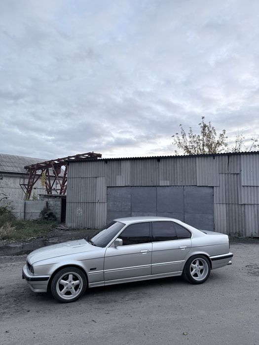 Продам BMW е34 м50b20