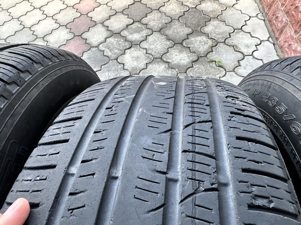 Продам шини Pirelli Scorpion 235/60/18