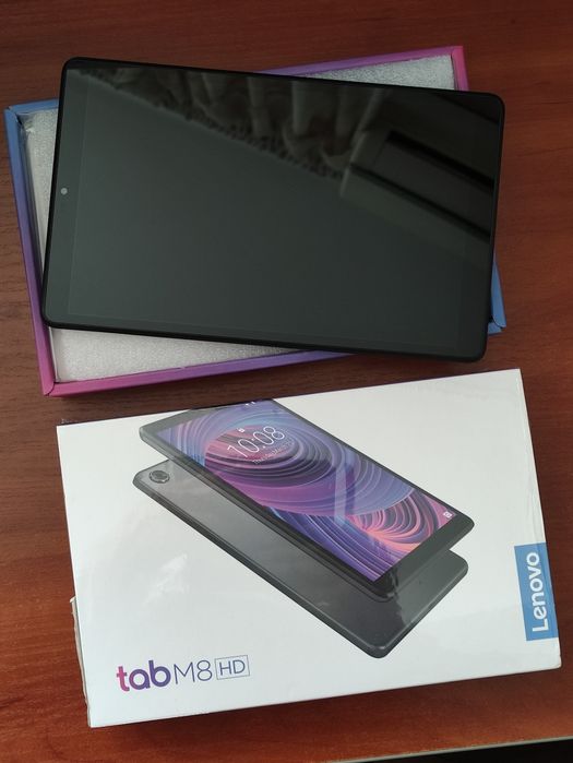 Планшет Lenovo Tab M8"