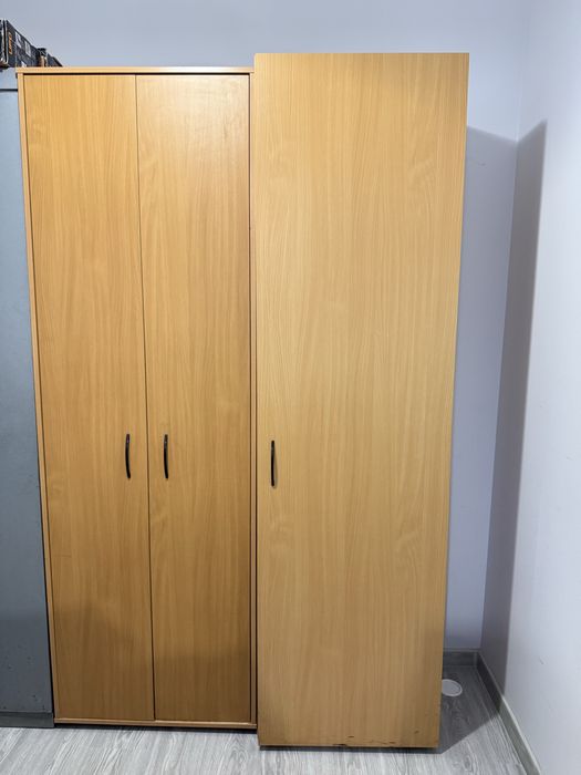 Шафи офісні з поличками