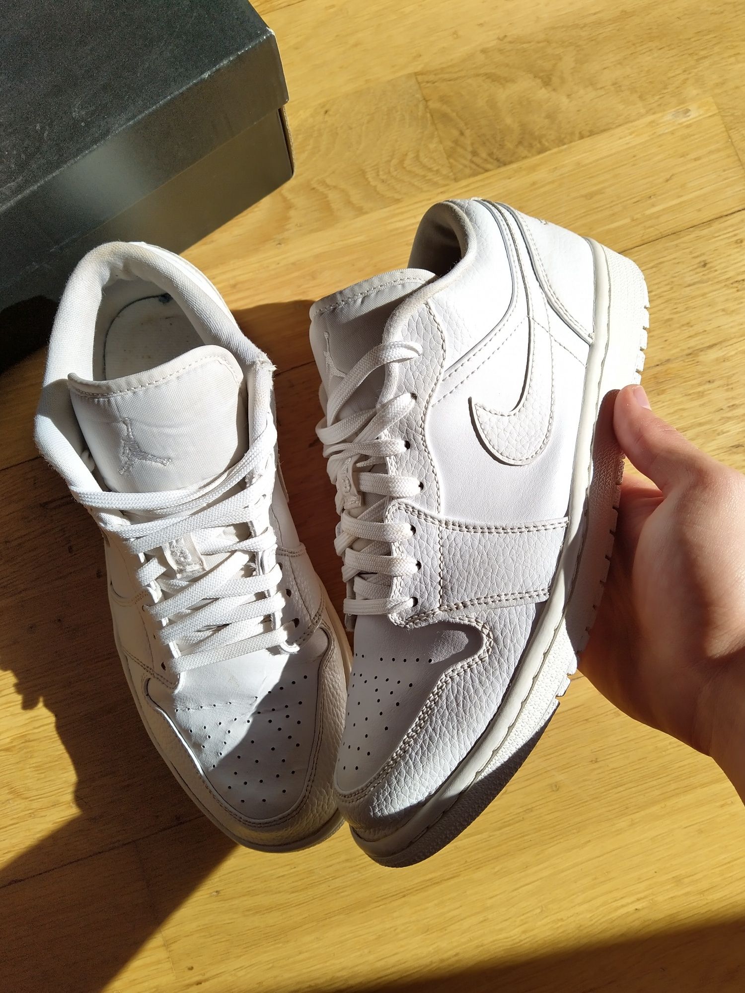 Nike Air Jordan 1 Retro Low White
