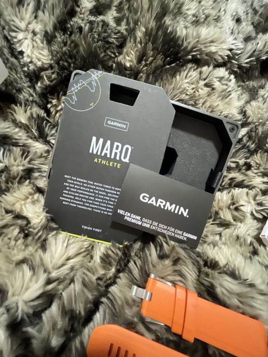 Garmin MARQ premium watch (acessórios gratuitos)