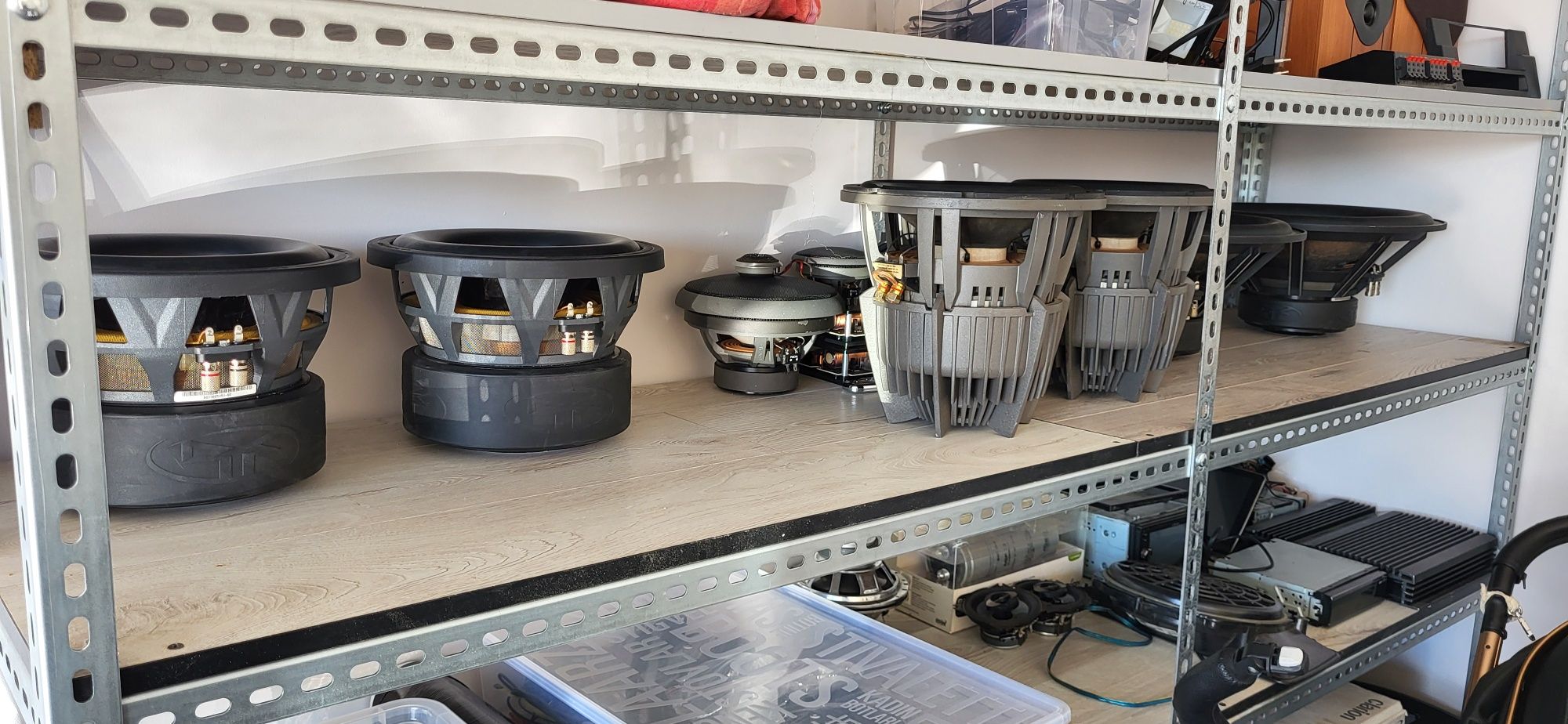 Montaż car audio montaż wymiana  wzmacniacz subwoofer głośniki radio