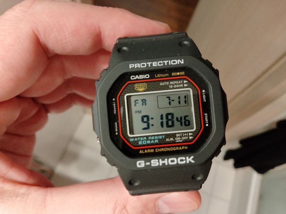 Casio G Shock DW-5000R-1AER