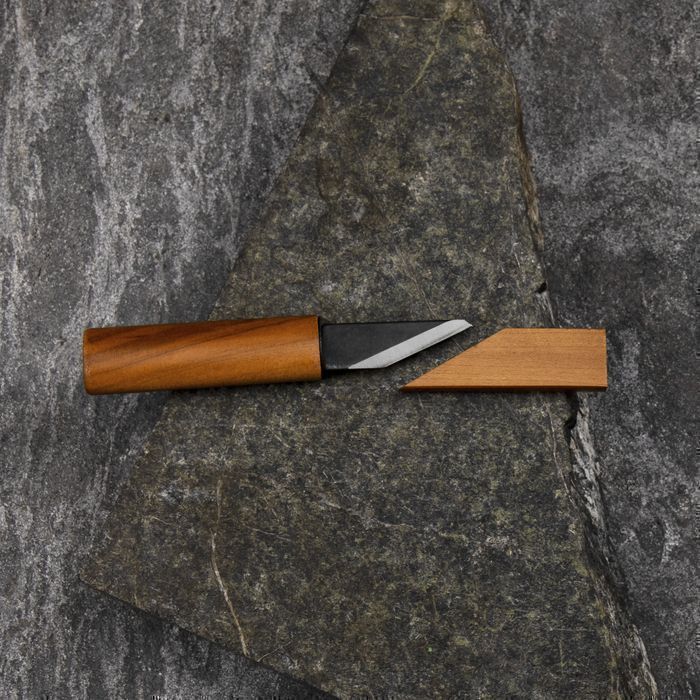 KANETSUNE Japoński Nóż Rikizan Kiridashi SK-4 Stal RDZEWNA 4,2 cm