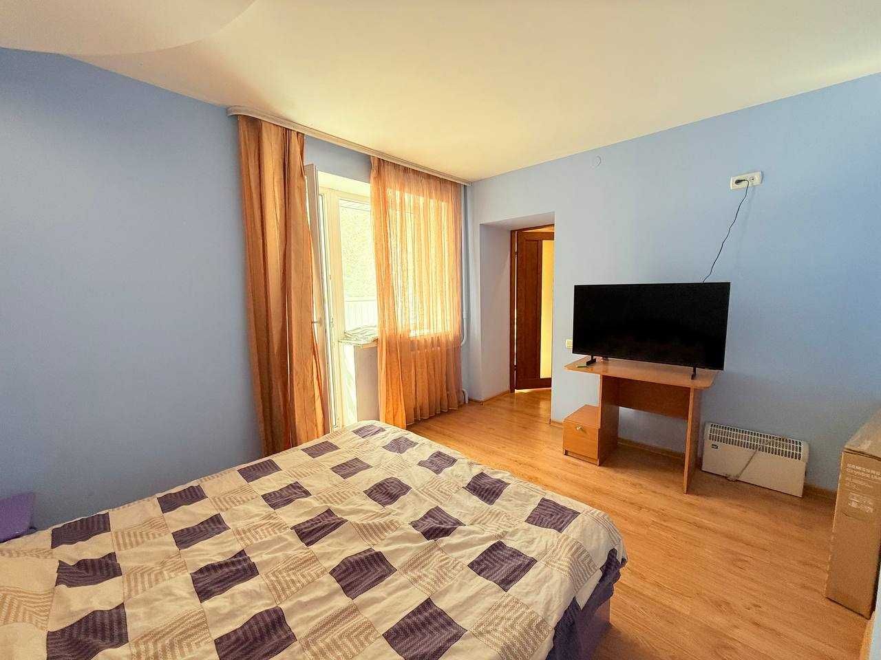 Продаж 3 кім,квартири,вул.Стрийська (кухня-вітальня), 2-й пов.,65м.кв.