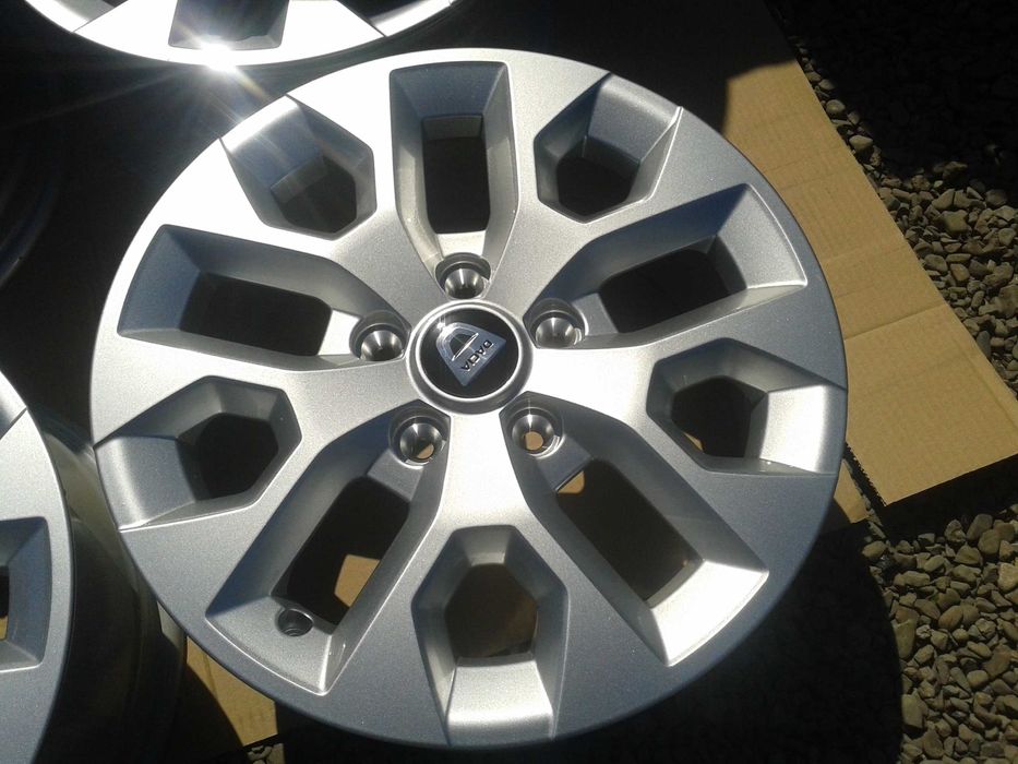 oryginalne r16 nowe felgi dacia duster renault megane 5x114,3 scenic