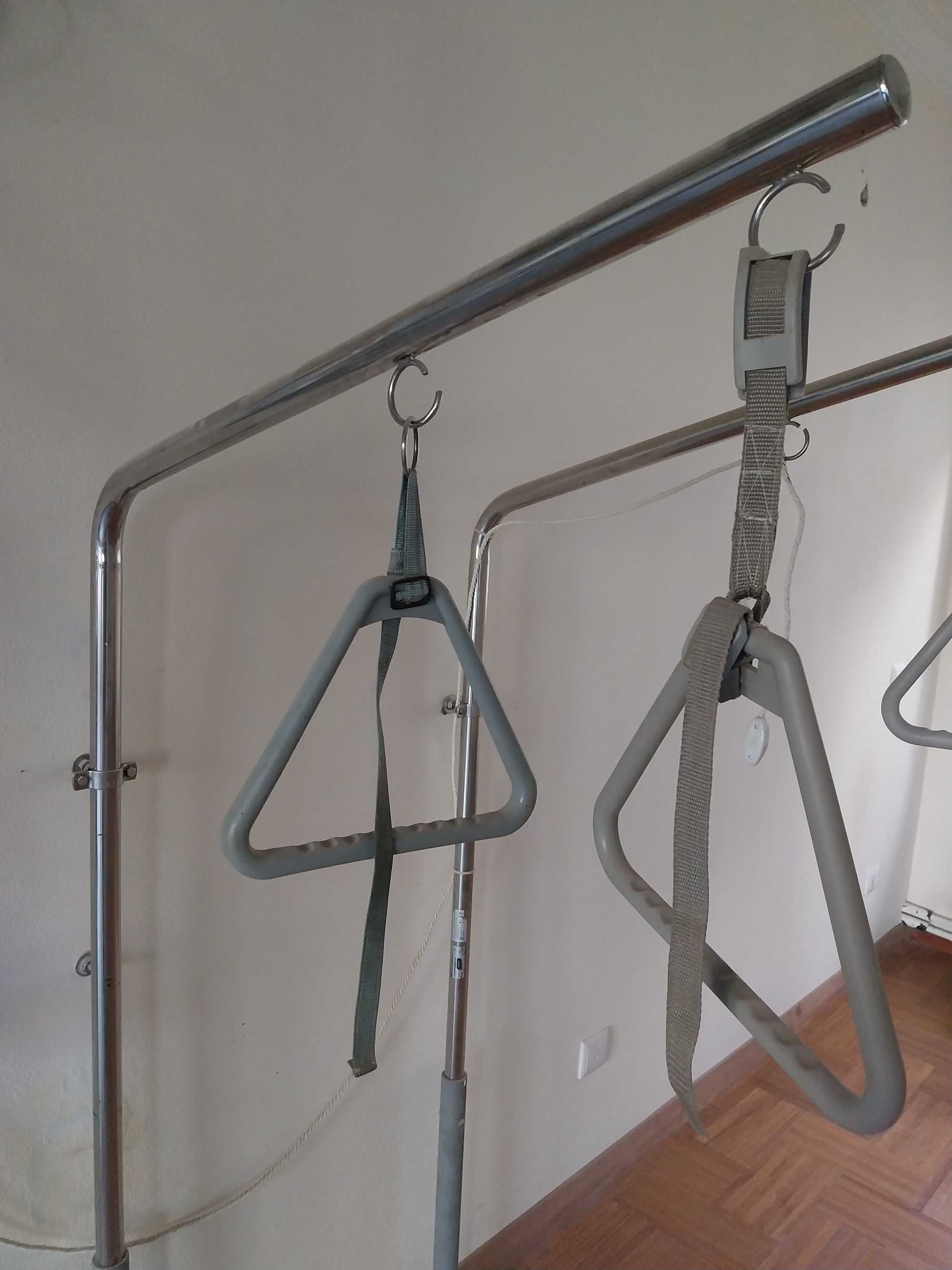 Fixação para cama articulada para pessoas com mobilidade reduzida