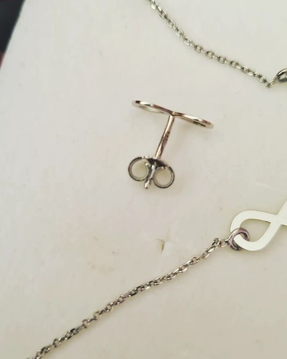 Biżuteria Srebrny komplet briju kolczyki bransoletka łańcuszek znak ni