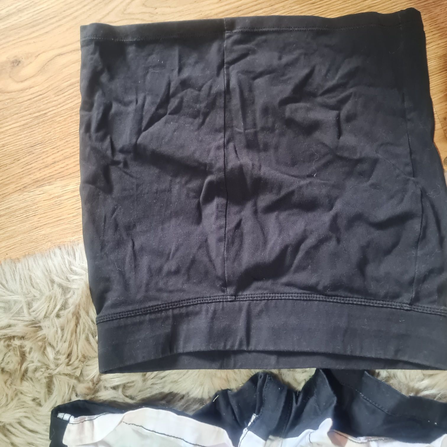 Zestaw ubran spódniczka spodenki XS czarna 3 sztuki