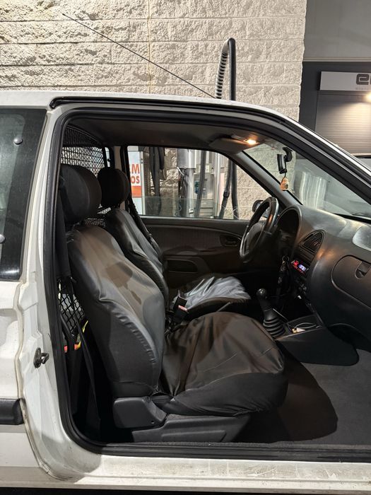 Citroën Saxo 1.5D — Económico