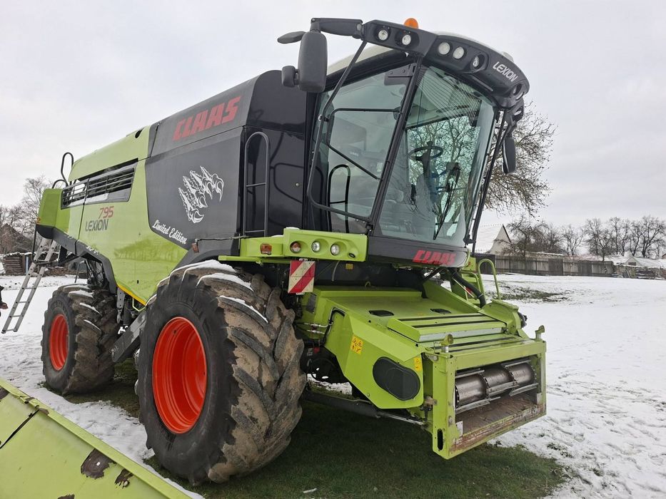 Комбайн зернозбиральний Claas Lexion 795(770)