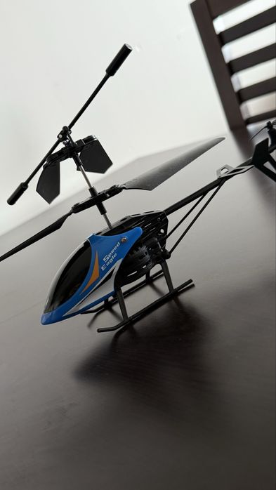 Helikopter zdalnie sterowany