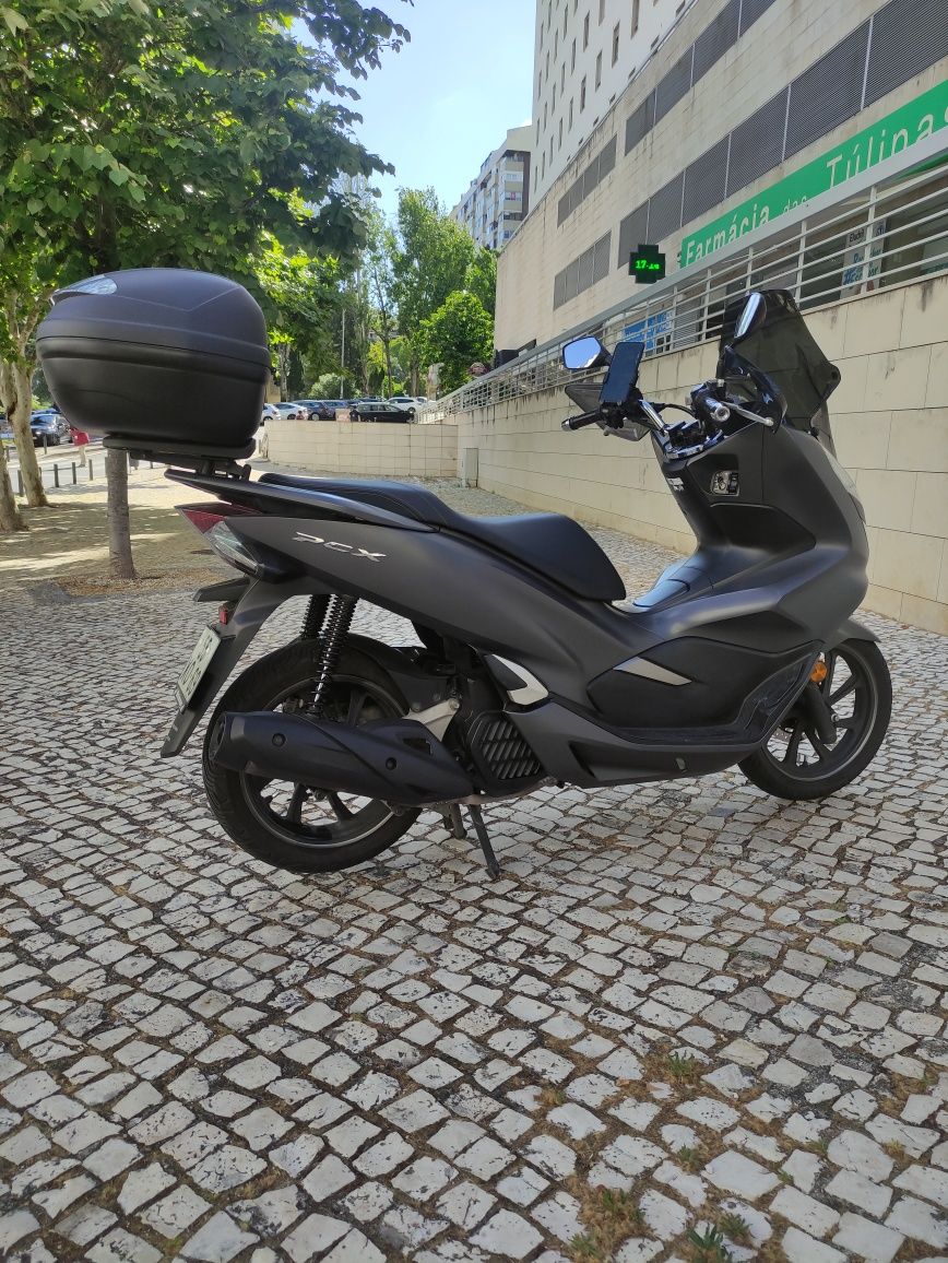 Honda PCX 125cc Scooter 2019