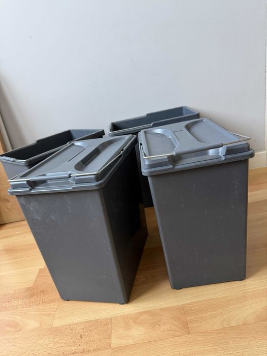 Wiaderka na śmieci 4 sztuki ZESTAW Kosz na śmieci / Szare / OKAZJA