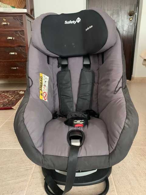 Cadeira de carro Safety 1st com Isofix, dos 0 aos 4 anos.