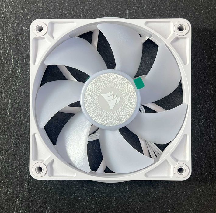 Wentylator Corsair iCUE LINK RX120 RGB Biały