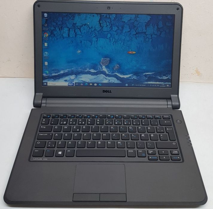 маленький DELL,  нетбук з 128 гб  SSD і 8 оЗУ, акумулятор 7 годин