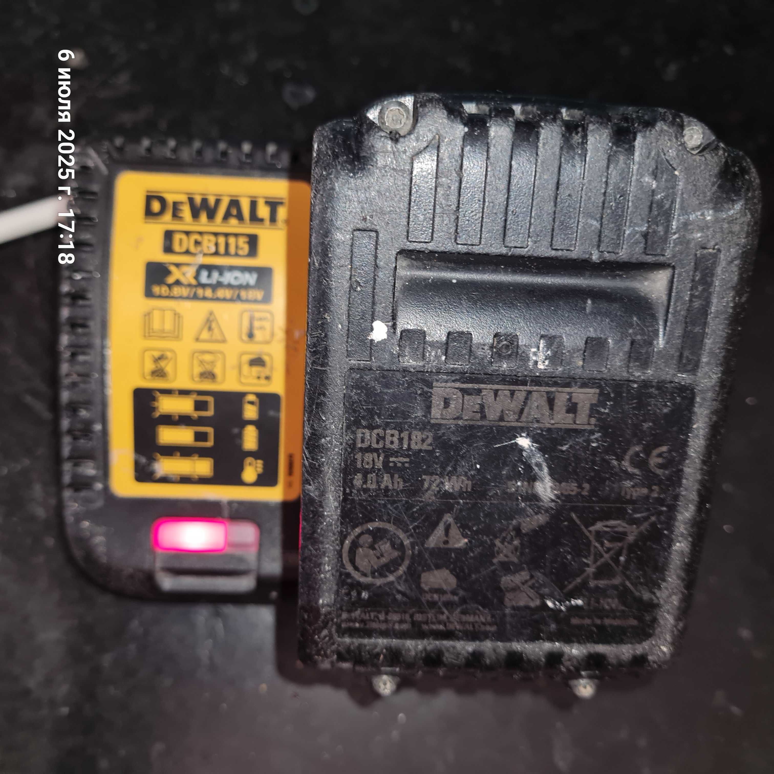 Зарядное устройство для шуруповерта DeWALT DCB 115