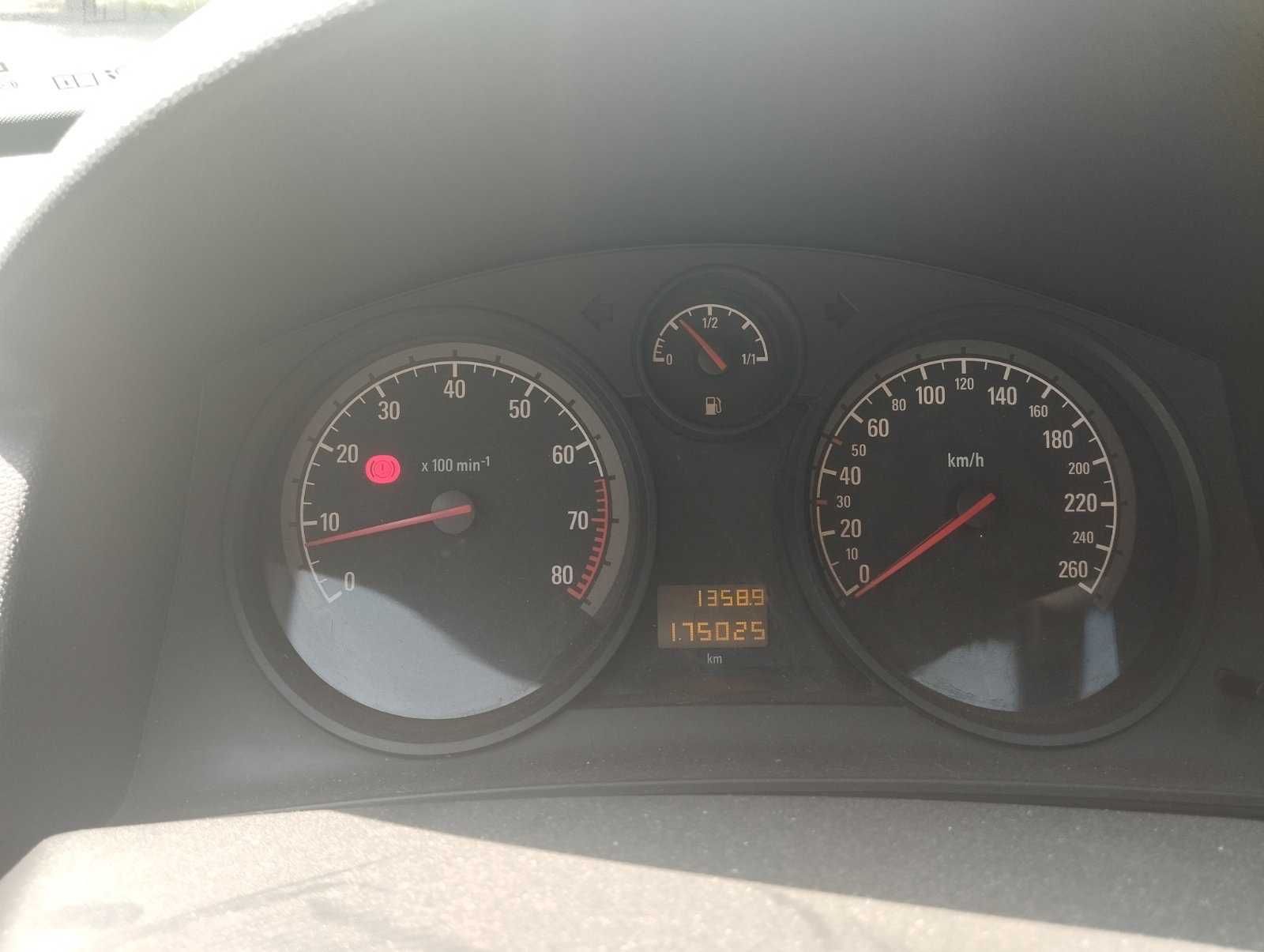 Продам Opel Astra H