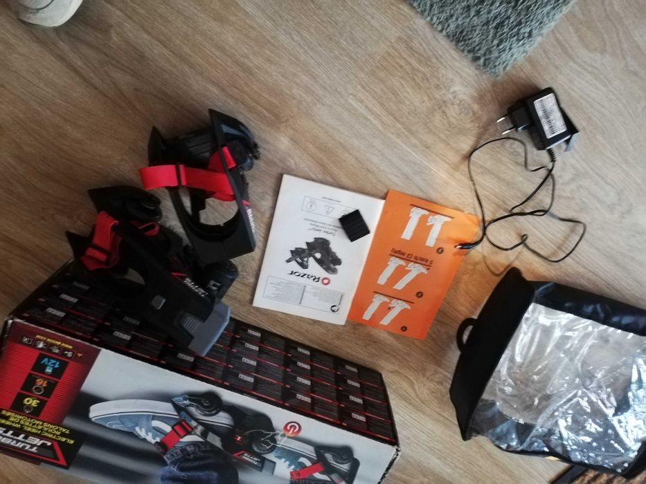 Patins elétricos para sapatilhas
Turbo Jetts