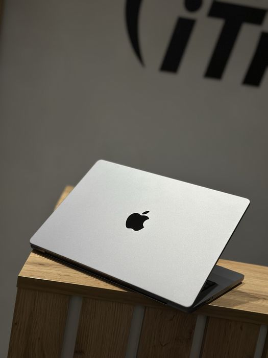 MacBook Pro 14 M2 Pro 98% • Магазин • Гарантія