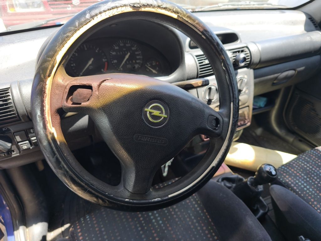 Opel corsa van motor Isuzu