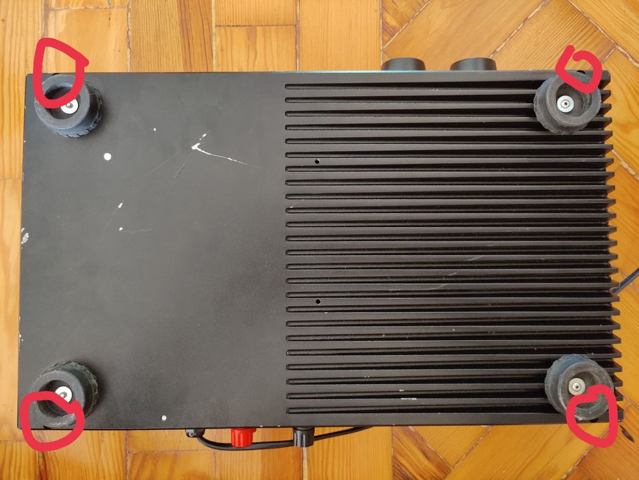 Conjunto de Amplificador Rega Brio e Leitor DVD Pioner DV-717