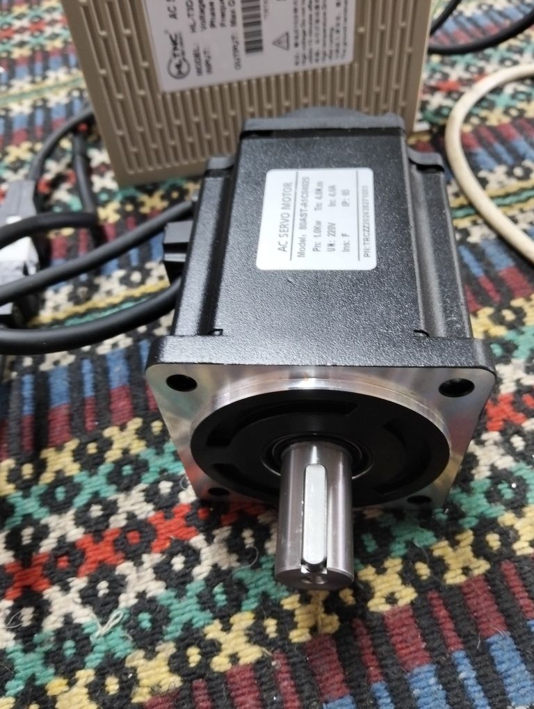 Servo motor com drive