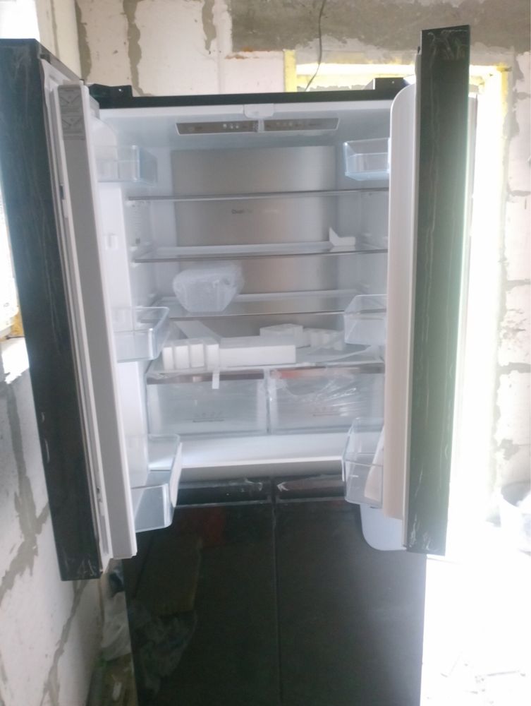 Холодильник Hisense UK LTD